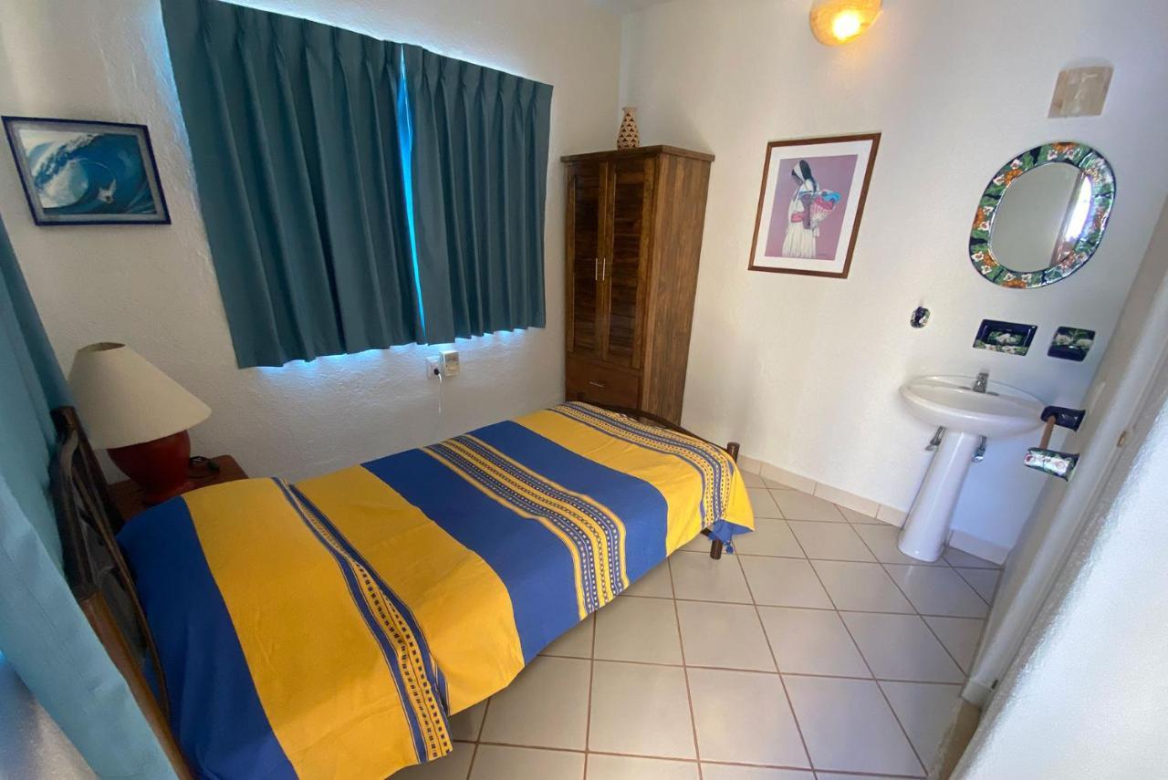 Zandoyo Bed & Breakfast プエルト・エスコンディード エクステリア 写真