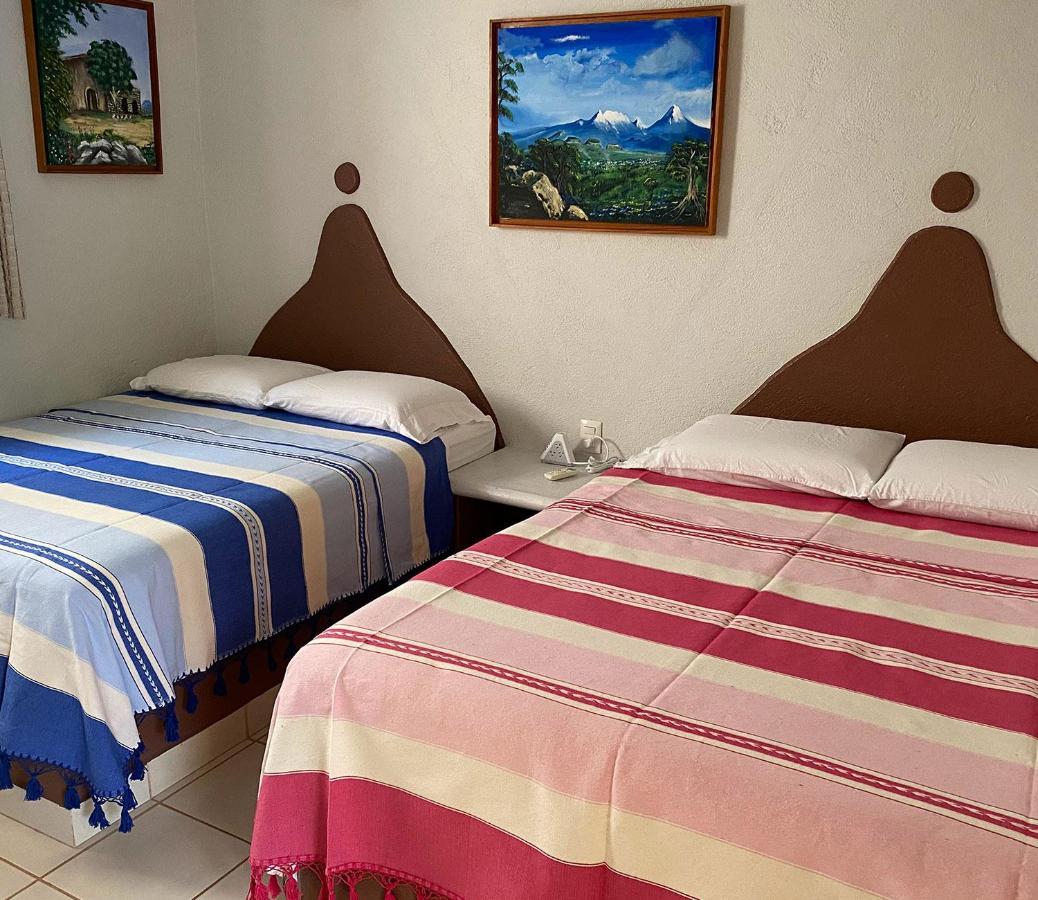 Zandoyo Bed & Breakfast プエルト・エスコンディード エクステリア 写真