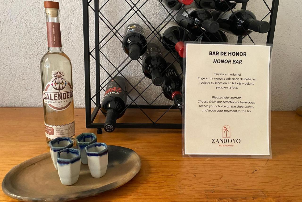 Zandoyo Bed & Breakfast プエルト・エスコンディード エクステリア 写真