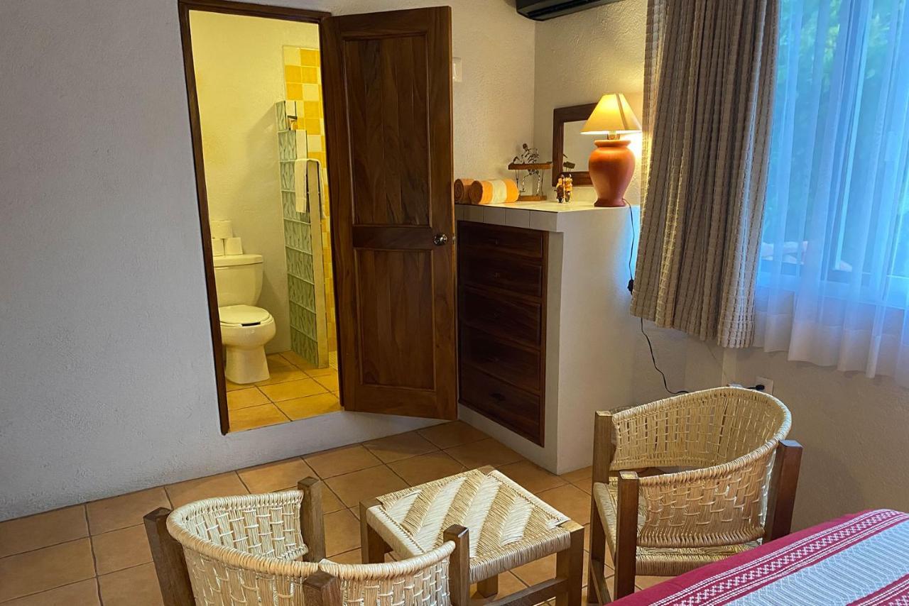 Zandoyo Bed & Breakfast プエルト・エスコンディード エクステリア 写真