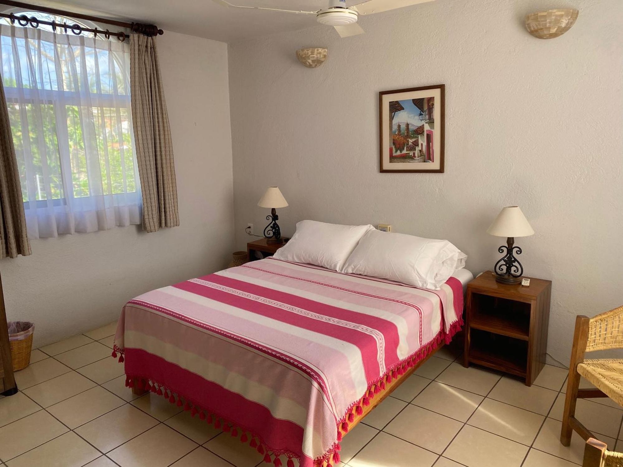 Zandoyo Bed & Breakfast プエルト・エスコンディード エクステリア 写真