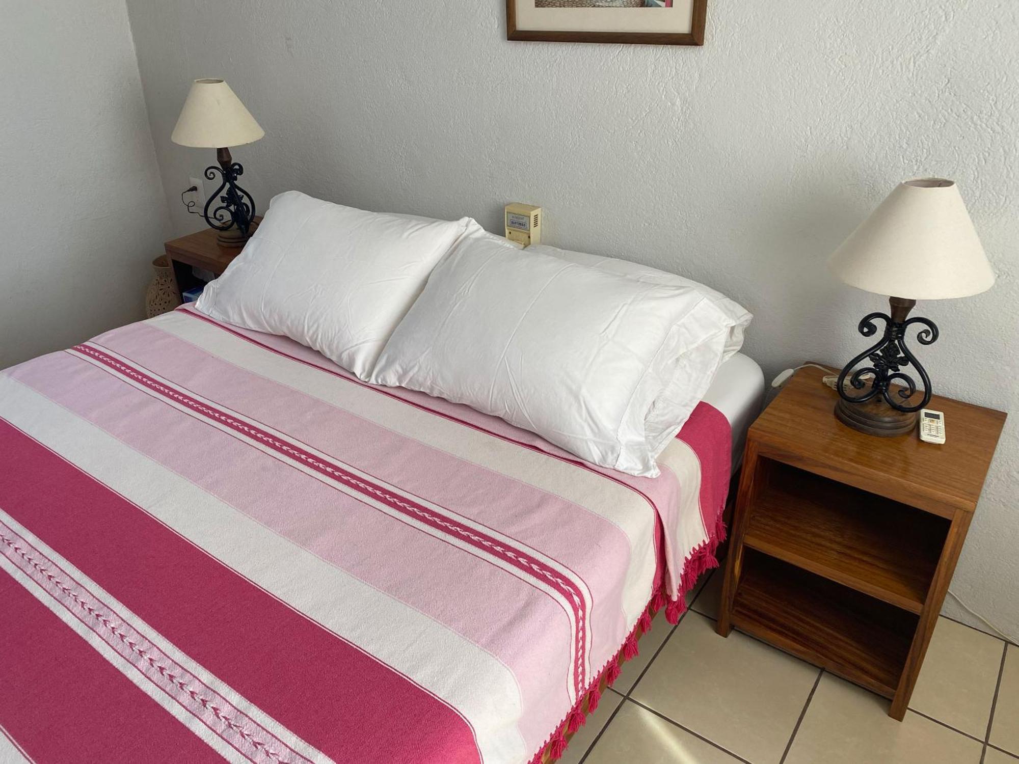 Zandoyo Bed & Breakfast プエルト・エスコンディード エクステリア 写真